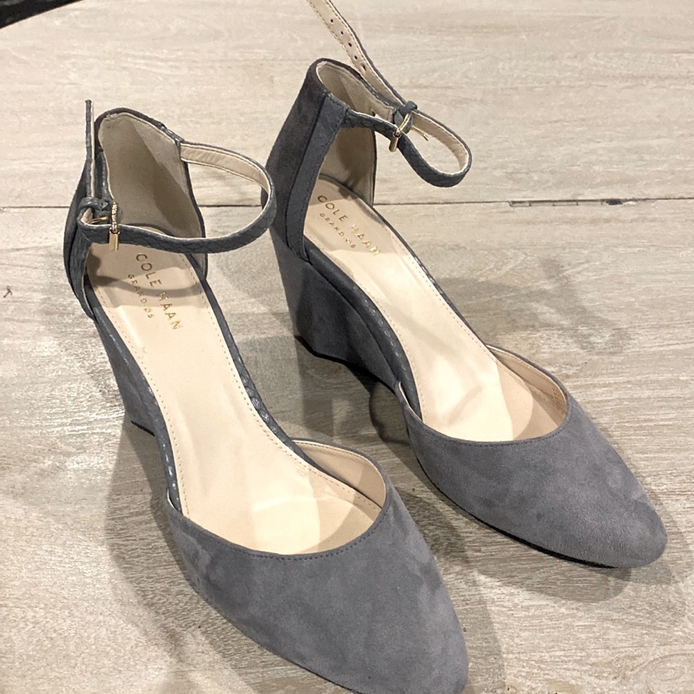 Cole haan wedges size 7